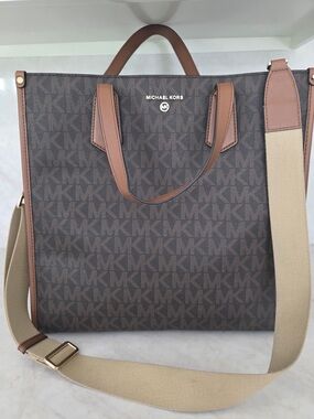 Michael Kors Monogram Large Tote Bag